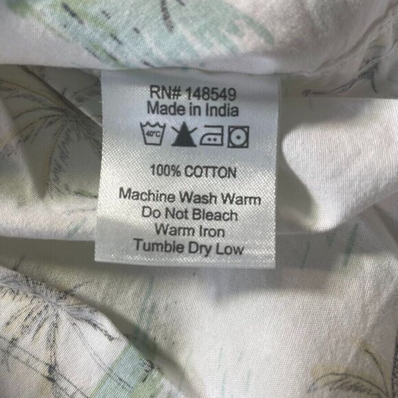 Free Planet Mens White SS Button Down Shirt Island Palm Trees Flag Aloha Medium - Picture 11 of 12